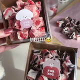 「バレンタインに最適　ピンク×黒で見た目もかわいい「マシュマロヌガー」　材料4つで簡単＆大量生産【作り方動画あり】」の画像1