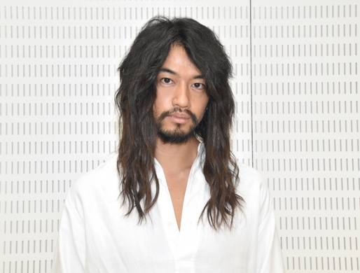 斎藤工 俳優が敵わない演技力 を持っていると絶賛した芸人を語る 全く別人で 19年11月27日 エキサイトニュース