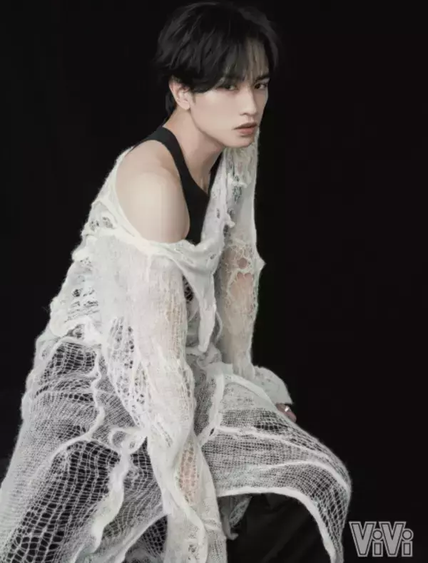 中島健人、スケスケ衣装に若干困惑「これはどういう服なの？」　オトナビューティー際立つ迫力カット満載