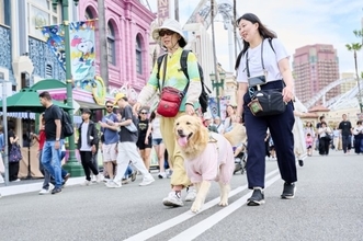 USJ、視覚障害者向け「道案内デバイス」導入　盲導犬ユーザーらがパーク満喫「足の振動で案内してくれる…」