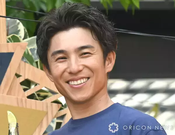 中尾明慶、希少な愛車との2ショット公開　1971年型の“クール＆ワイルド”な旧車「カッコいい!!」「マッドマックスに出てきそう」