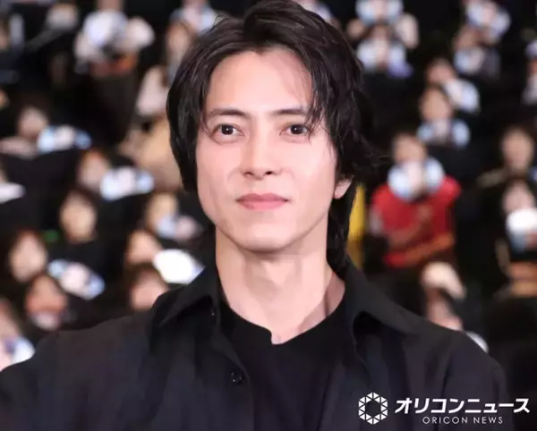 山下智久、舞台あいさつで「いきます！」サプライズで客席飛び出しファン歓喜