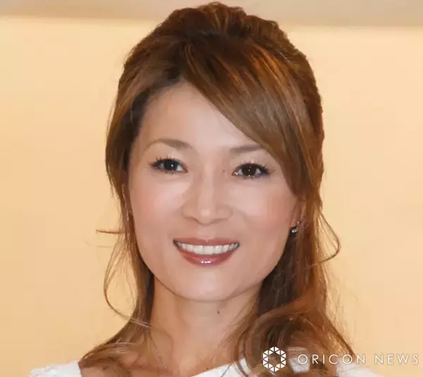 マルシア「もうすぐ3歳になる孫ちゃん」　“孫活”楽しむ2ショットに反響「メチャ可愛い」「ばぁーばぁーと孫ちゃんの素敵な1枚」