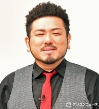 鬼越トマホーク・金ちゃん、入園式で長男＆次男と記念撮影「大きくなりましたね」「スーツかっこよ」　次男が入園で「息子2人揃って同じ幼稚園」に