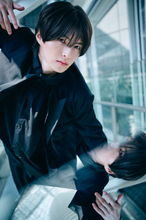 小南光司、デビュー10周年イヤーに2nd写真集を発売「進みながらも初心を忘れないという思いを」　多彩な表情を切り取る