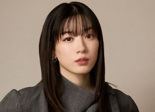 永野芽郁、肩ざっくり＆妖艶な着物…イメージガラリの“元No.1キャバ嬢”ビジュアルに反響続々「いままでにはない姿」「かなりレアじゃないの」