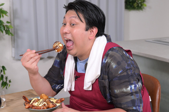 ジャンボたかお、“2008キロカロリー”オリジナル背徳メシ振る舞う　単独初冠番組『深夜の爆食メシ配達員ジャンボ』