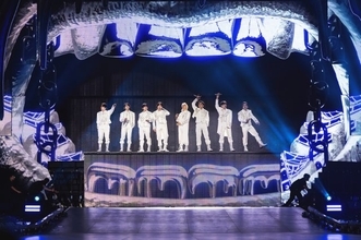 Stray Kids、「MOUNTAINS」のライブパフォーマンス映像解禁　『Stray Kids : The dominATE Experience』きょう公開