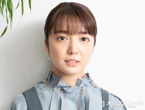 【いろはの恋は時代をかける】上白石萌音、「あずきさん」呼びで“役者犬”の演技を絶賛「現場は何度も沸き、巻きました」　オフ2ショット公開