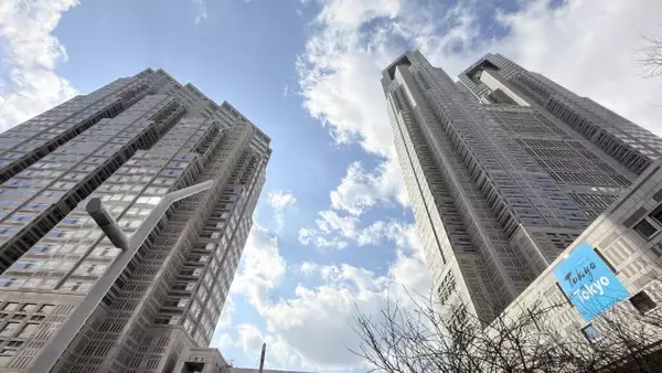 「都庁広場で“ポケカ”モチーフのイベント　にぎわうショット公開」の画像