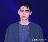 「豊田裕大、カリスマ感あふれるランウェイ　色気たっぷりな表情に大歓声」の画像1