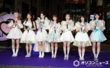 “デビュー2周年”ME:I、グループ初の点灯式で赤坂に降臨　3年目は「初心を忘れずに」