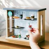「【スタバ】自分だけのスターバックス店舗が作れる　遊び心あふれる新グッズが登場」の画像1