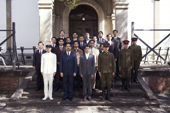 池松壮亮らが『開戦前夜』“演技合戦”の舞台裏を語る　仲野太賀「現場に異常な緊張感」