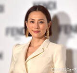 「米倉涼子、直筆署名で一連の騒動を謝罪＆今後の活動にも言及「初心に立ち返り…」　不起訴処分受けてコメント発表【全文掲載】」の画像1