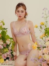 ゆうちゃみ、“ナイスバディブラ”身につける　『PEACH JOHN』春ビジュアルに登場