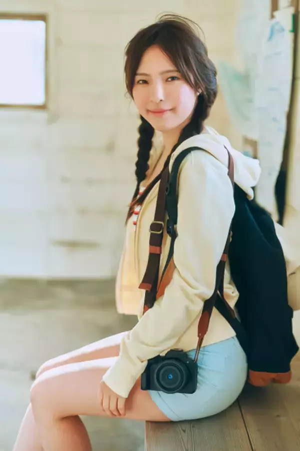 NGT48のエース・大塚七海、爽やかな青ビキニショットや健康的＆オトナなランジェリー姿を初披露　1st写真集の先行カット第2弾解禁