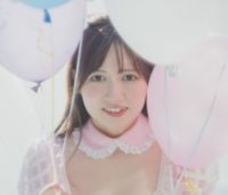 水着姿がSNSで話題の慶大卒お笑い芸人「たまゆら学園」・わたあめりな、「夢と現実」がテーマの写真集