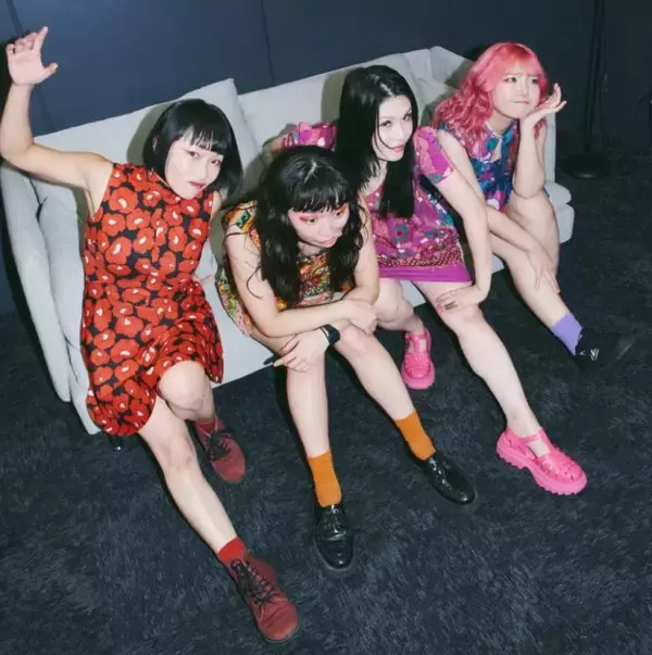 おとぼけビ～バ～、公演中の事故を謝罪　メンバーが投げたギターが直撃で前額部を7針縫うけが　頚椎捻挫も「重く受け止め、深くお詫び」