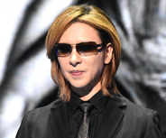 YOSHIKI「Hideが旅立って今日で28年」在りし日の動画とともに心境つづる