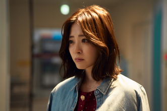 鈴木愛理、初の母親役で新境地　虐待を疑われるシングルマザー熱演　連ドラ『クロスロード』