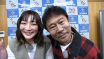 浜田雅功＆角田夏実、カメラ目線で2ショット　場所は大阪・住吉