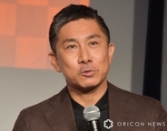 テレ東ロケで負傷の前園真聖、リハビリ開始を報告　松葉杖姿公開「しばらくの間はずっと一緒」