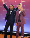 「【CAA】見取り図、全身全霊ポーズでオレンジカーペット「Amazing！」」の画像1