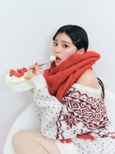 超ときめき宣伝部・坂井仁香、“最上級にかわいい”クリスマスの7LOOKを公開