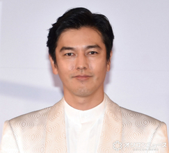 要潤、“妻”と仲良しツーショット「お似合いなのになぁ～」「美男美女」