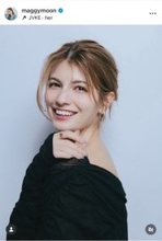 マギー、ドバイで絶景プールを満喫　“盛れるしかわいい”お気に入りのビキニ姿に反響「神スタイル」「魅せるーぅ」「パーフェクトバディ」