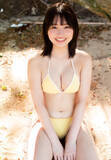 「高校卒業後すぐにグラビアデビュー、“ニュースター”林美希が初登場　フレッシュな魅力」の画像1