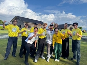 岩田剛典＆イモトアヤコ、巨大地上絵完成「盛り上がった1日になって良かった」　三代目JSBパフォーマンスも