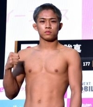 【RIZIN】秋元強真、緊急参戦もヒザ蹴りで豪快TKO！　今年4戦4勝で2025年MVP級の活躍　試合後は斎藤裕に対戦要求