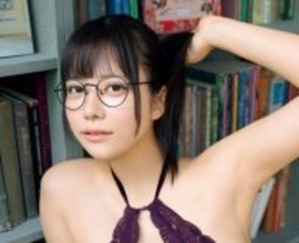 二刀流の迫力ボディを持つグラドル東雲うみ、フェチ心を刺激するグラビア