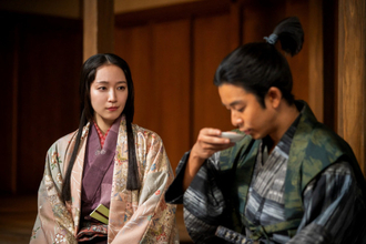 『豊臣兄弟！』吉岡里帆の“デレ演技”にネット興奮「こっちまでニヤニヤしちゃう」