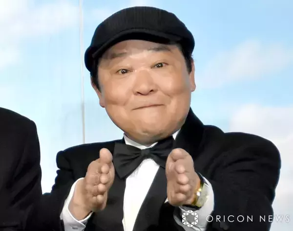 八嶋智人、在りし日の上島竜兵さんとの2ショット公開　『怪物くん』で共演「そっちで楽しくやるんザマスよ」11日に命日