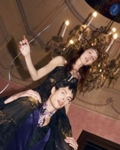 高橋海人「ETRO per Kaito Takahashi」からホリデー限定アイテム登場　パープル＆ブルーのスカーフを発表