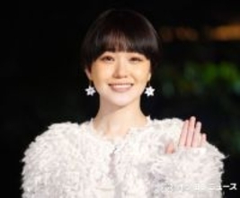 奈緒、幼少期に見た“赤い光”の正体　「サンタさんがいる」と思っていたが…　後日発覚