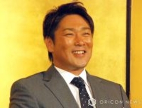 元木大介、クリスマスツリー前で元巨人監督との2ショット披露「ナイスガイ」「大好きなお二人」