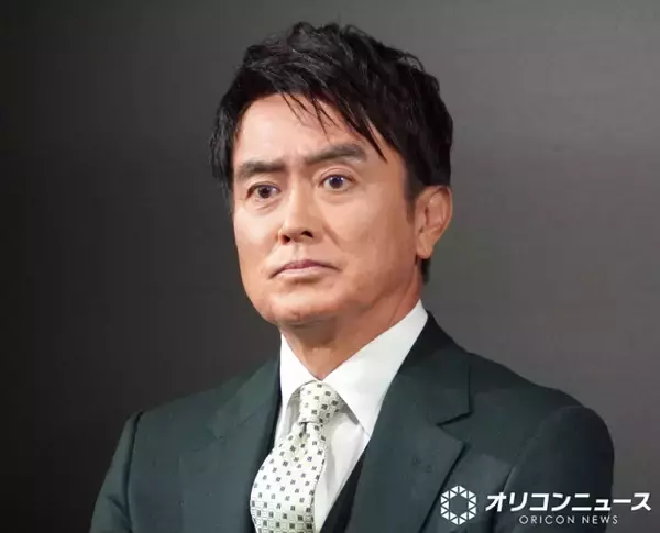 石黒賢、緑のスーツで登場　最近の“投資"エピソード披露「ブランド星人ではないんですが…」