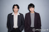 「水上恒司＆ユンホ（東方神起）、さまざまな国の人との出会いが「何よりの励み」【インタビュー】」の画像1