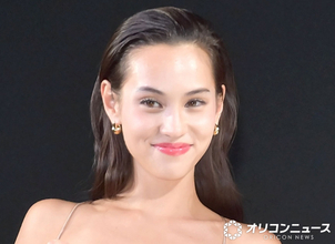 水原希子「やっぱり海が好き！」　ビキニ姿の夏満喫ショットに反響「スタイル抜群で可愛い」「素敵な景色」