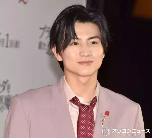 超特急・柏木悠、“ハル”らしい装いで華やかに「ピンクパープルという色をねじ込ませていただきました」