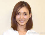 「46歳・押切もえ「奥の筋肉を動かして」 ピタッとウェア姿で見事な開脚、しなやかボディに「お…お美しい…」の声」の画像1