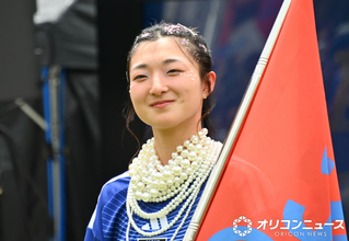坂本花織、インパクト抜群ファッションでサッカーイベント登場「ネックレスがなかなか重くて（笑）」