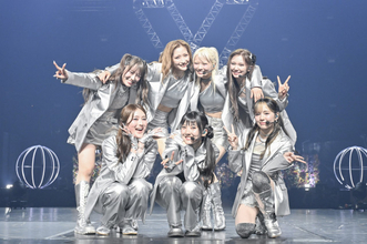 Girls2、初の武道館公演で7周年祝福「長友選手にパワーをもらえた」