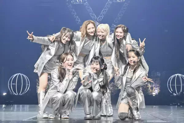 Girls2、初の武道館公演で7周年祝福「長友選手にパワーをもらえた」