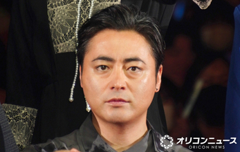 「誰かと思った」山田孝之、“なが～く伸びた”あごヒゲ姿でマグロ漁　ワイルドな42歳バースデー報告に驚きの声「鮪でかあああ!!!すごい」「これは神様すぎる」