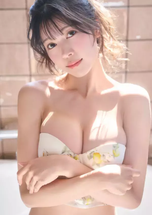 “令和最強の文化財級ボディ”七瀬なな、底知れぬ美ボディ披露　“未収録カット”アナザー版『もっとみつめて。』